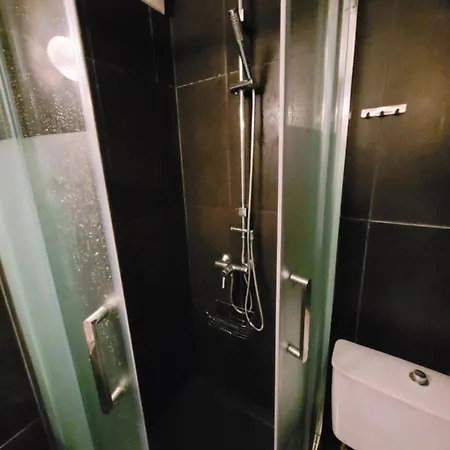Apartment Calme Proche Montmartre Et Batignolles - Metro 13 Et 14
