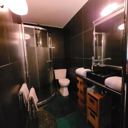 Apartment Calme Proche Montmartre Et Batignolles - Metro 13 Et 14 *